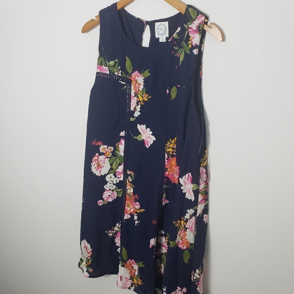 Floral swing dress with crochet detailing